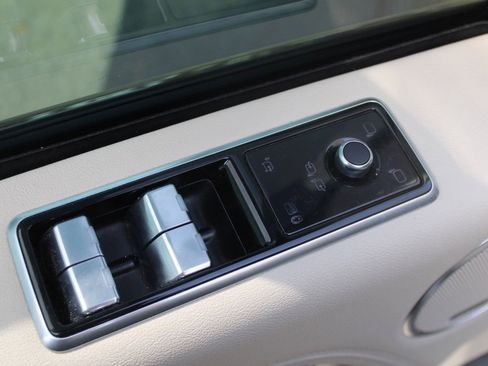 Used 2021 Land Rover Range Rover Westminster Edition image 14