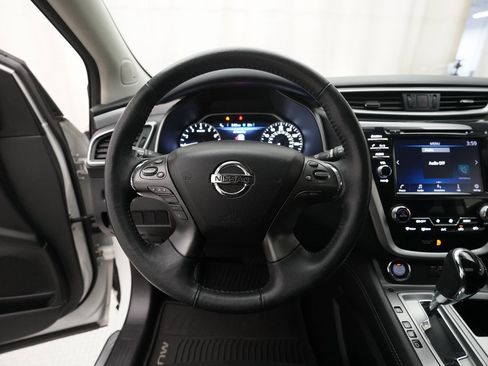 Used 2019 Nissan Murano SV w/ Premium Package image 4
