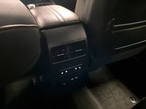 Used 2024 Jeep Wagoneer Launch Edition AWD/4WD image 28