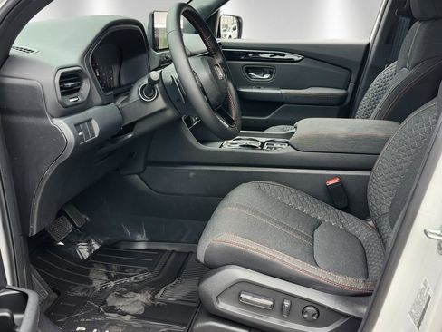 New 2026 Honda Pilot Sport image 8