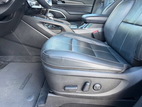 Used 2021 Kia Telluride EX w/ EX Premium Package FWD image 11