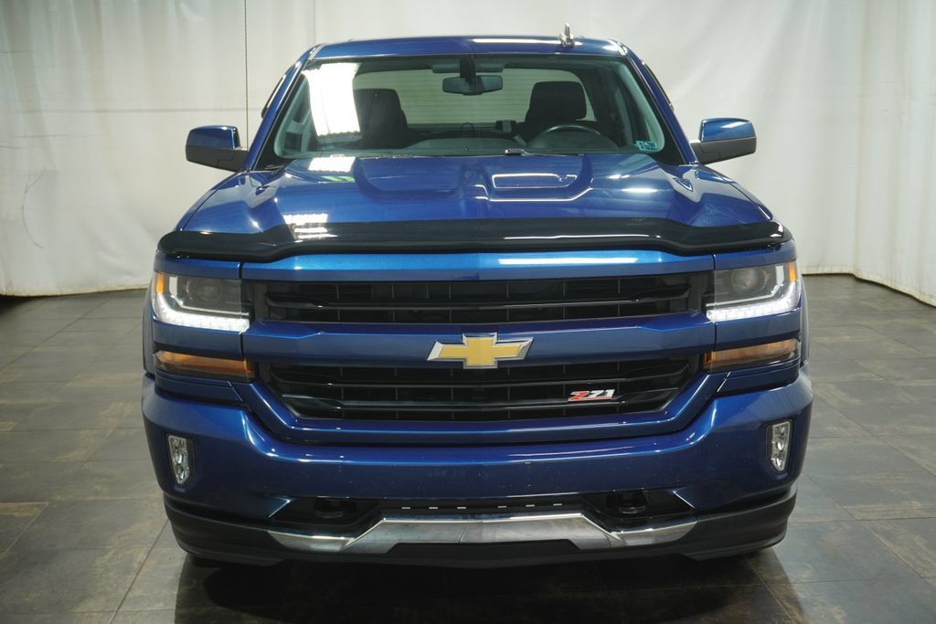 Used 2017 Chevrolet Silverado 1500 LT w/ All Star Edition AWD/4WD image 7