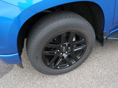 Used 2022 Chevrolet Silverado 1500 Custom AWD/4WD image 16