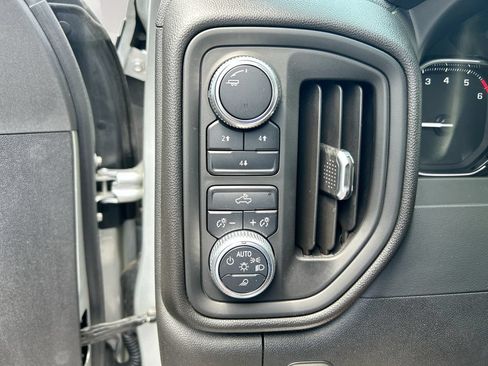 Used 2021 GMC Sierra 2500 4x4 Crew Cab w/ Convenience Package image 22