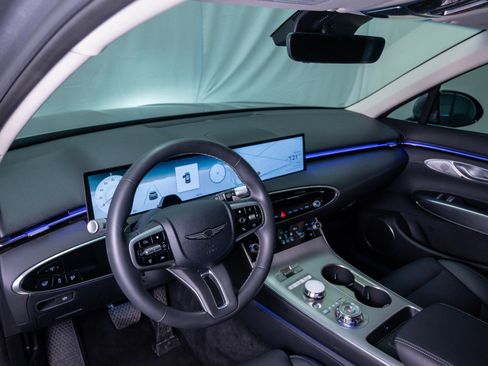 Used 2026 Genesis GV70 2.5T Select image 21