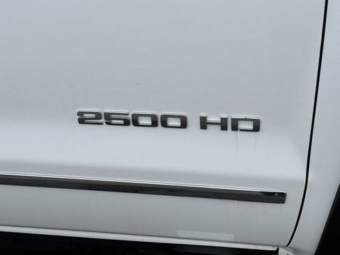 Used 2015 Chevrolet Silverado 2500 LTZ w/ LTZ Plus Package image 7