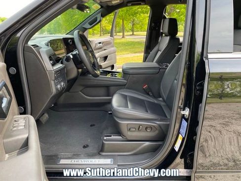 Used 2025 Chevrolet Tahoe LT AWD/4WD image 16