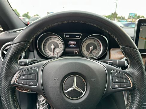 Used 2016 Mercedes-Benz GLA 250 4MATIC image 16