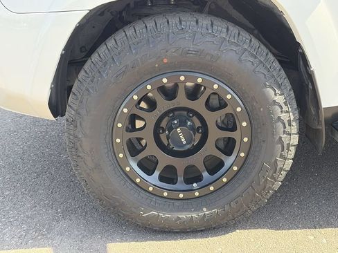 Used 2019 Toyota 4Runner SR5 Premium RWD image 11
