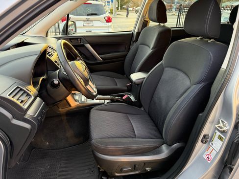 Used 2018 Subaru Forester 2.5i Premium w/ All-Weather Package image 3