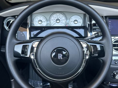 Certified 2019 Rolls-Royce Dawn RWD image 26