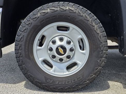 Used 2024 Chevrolet Silverado 2500 LT w/ Convenience Package AWD/4WD image 12