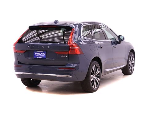 Certified 2023 Volvo XC60 B5 Plus image 4