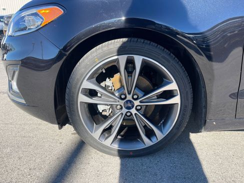 Used 2020 Ford Fusion Titanium image 32