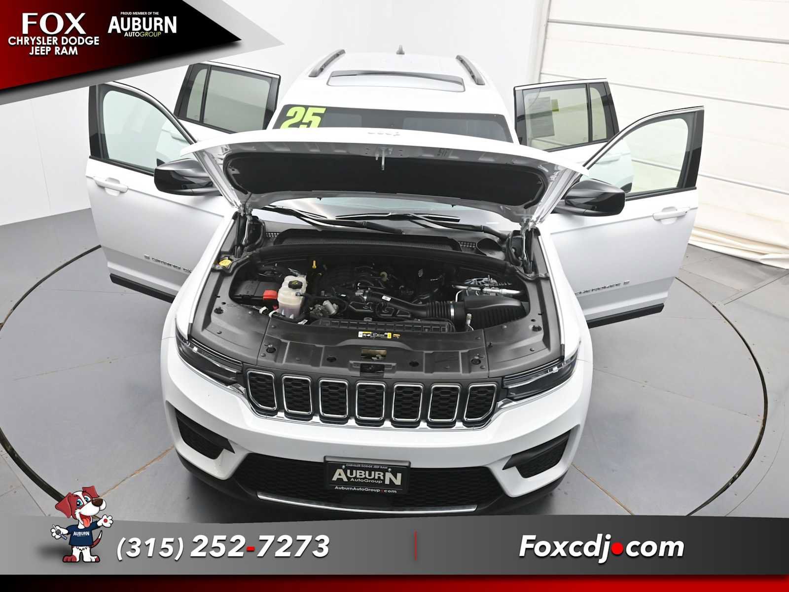 Used 2025 Jeep Grand Cherokee Laredo X w/ Luxury Tech Group I AWD/4WD image 37