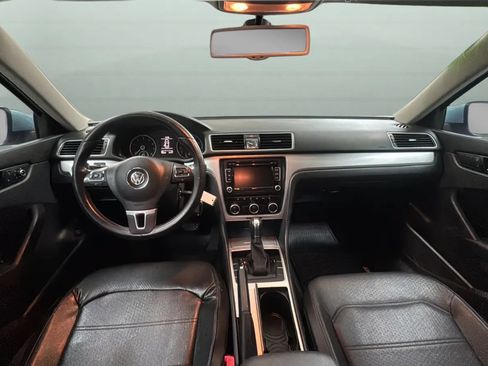 Used 2012 Volkswagen Passat 2.5 SE FWD image 9