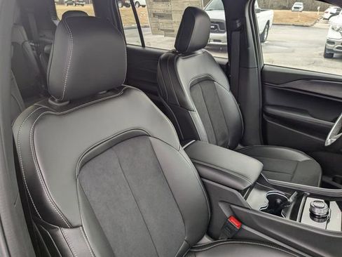 New 2024 Jeep Grand Cherokee L Laredo image 43