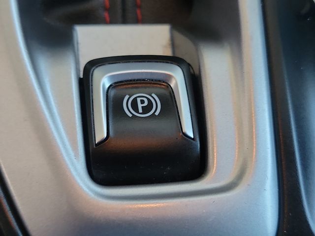 Used 2024 Chevrolet Trax RS FWD image 17
