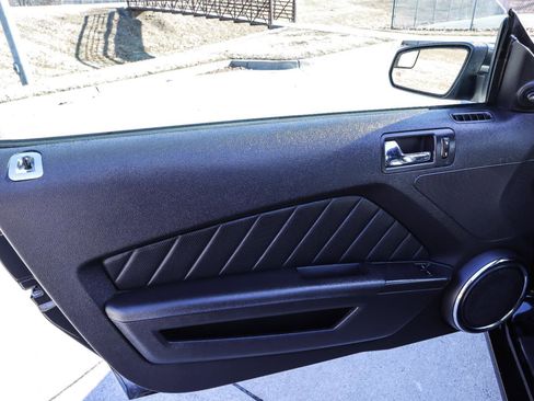 Used 2013 Ford Mustang GT Premium w/ Comfort Pkg image 30