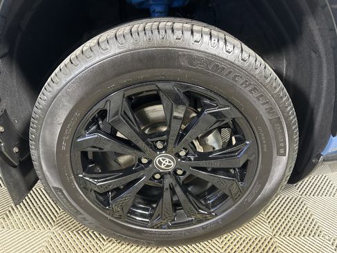 Used 2022 Toyota RAV4 XSE w/ XSE Grade Weather Package AWD/4WD image 28