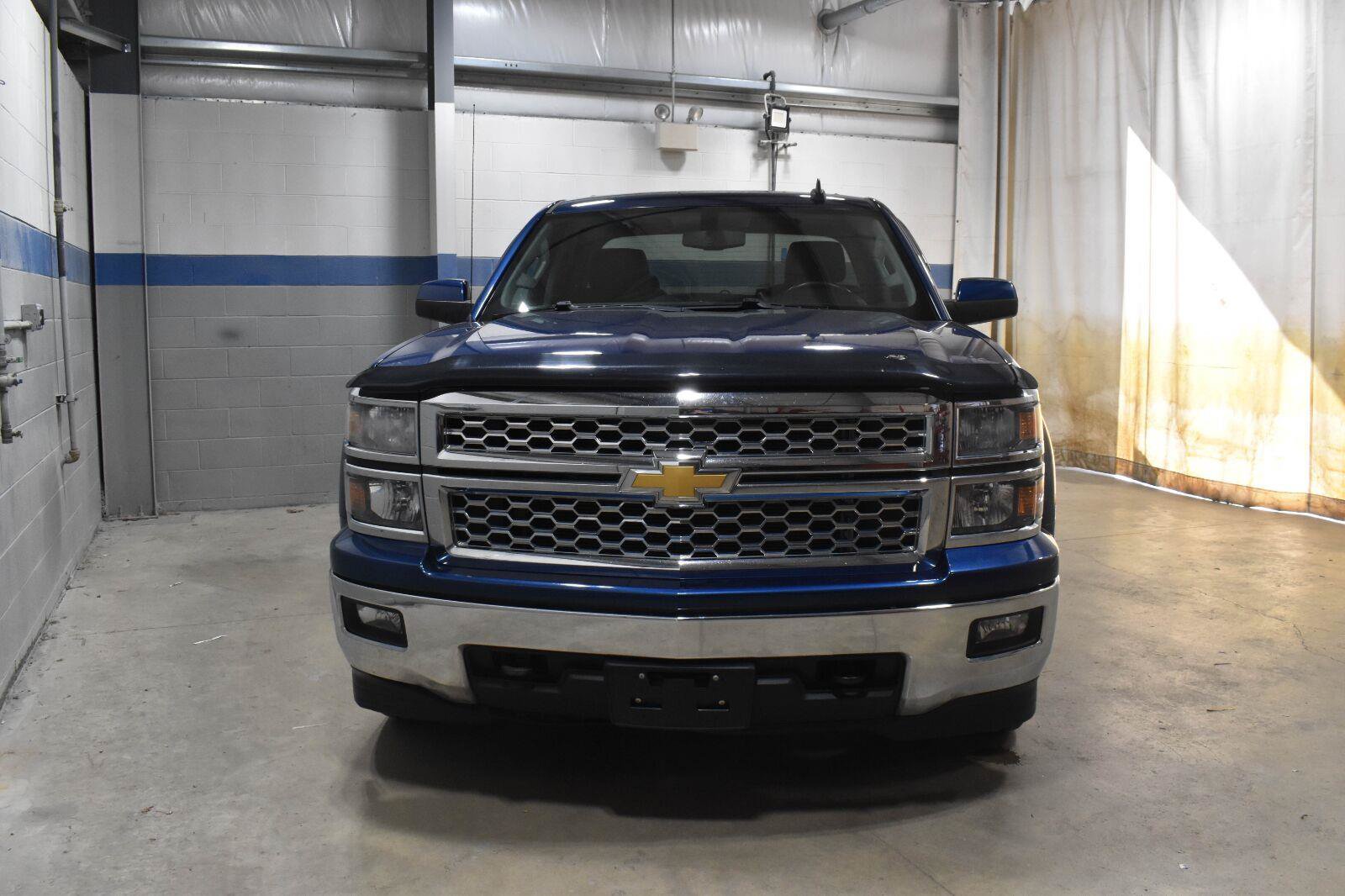 Used 2015 Chevrolet Silverado 1500 LT w/ LT Convenience Package AWD/4WD image 26