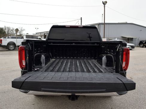 Used 2025 GMC Sierra 1500 SLT image 21