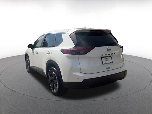 Used 2025 Nissan Rogue SV image 11