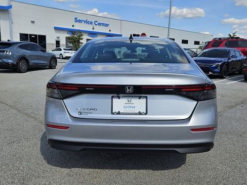 Certified 2025 Honda Accord SE image 8