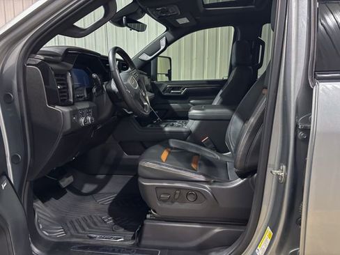 Used 2024 GMC Sierra 2500 AT4 w/ Technology Package AWD/4WD image 11