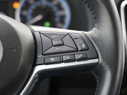 Used 2018 Nissan Leaf SV image 22