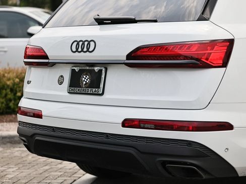 Used 2025 Audi Q7 2.0T Premium Plus AWD/4WD image 9