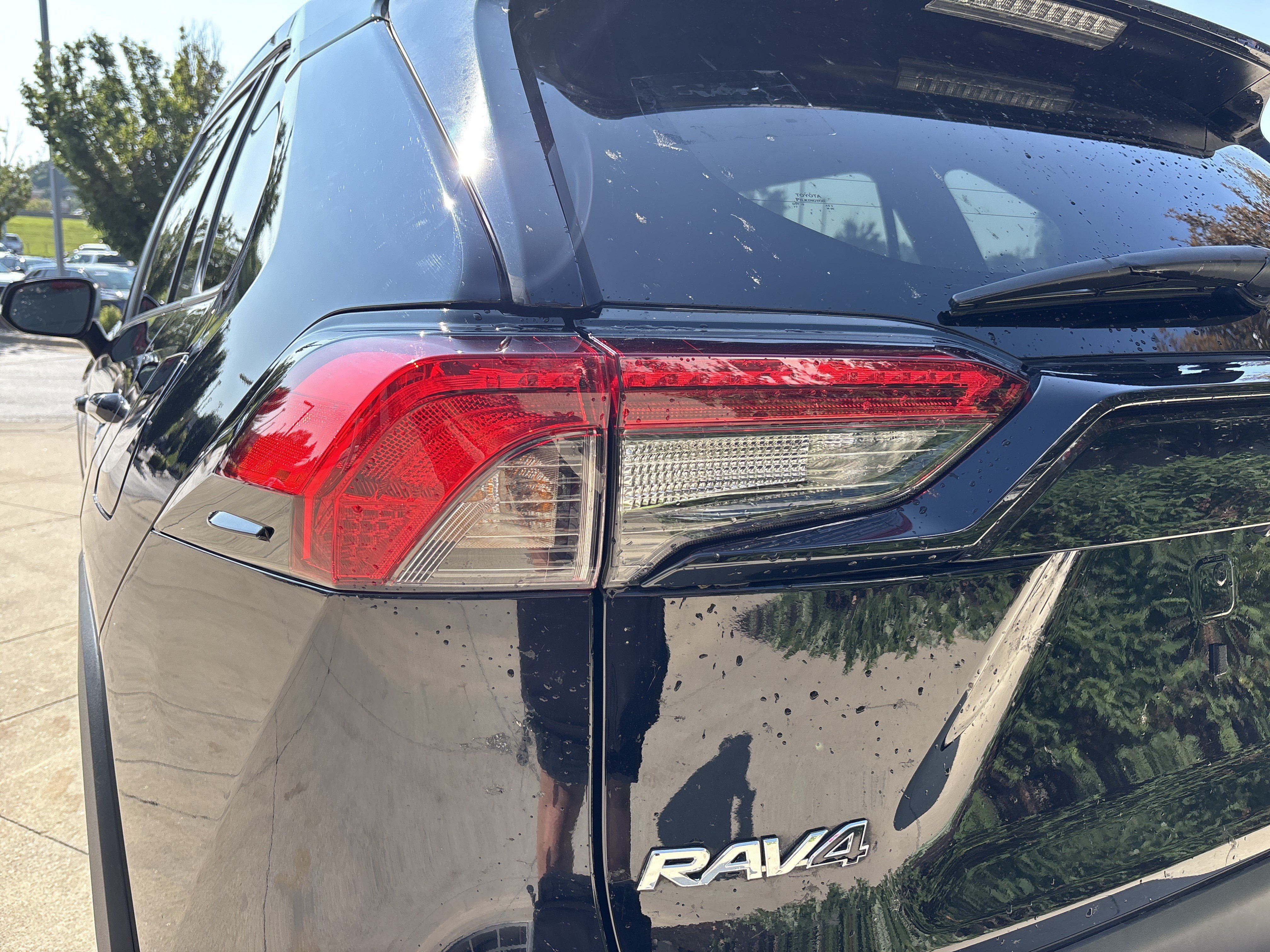 Used 2023 Toyota RAV4 LE AWD/4WD image 12
