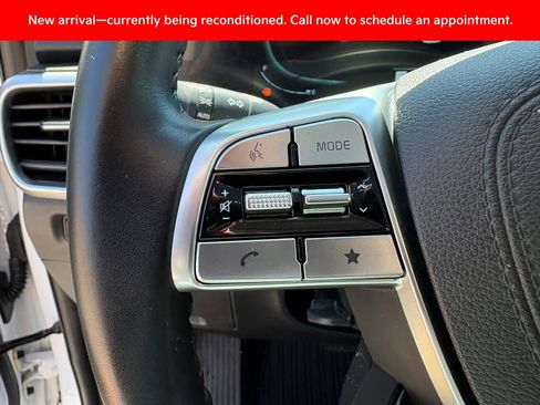 Certified 2024 Kia Telluride EX w/ EX Captain's Chair Package FWD image 12