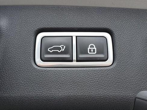 Used 2023 Kia Sorento SX AWD/4WD image 10