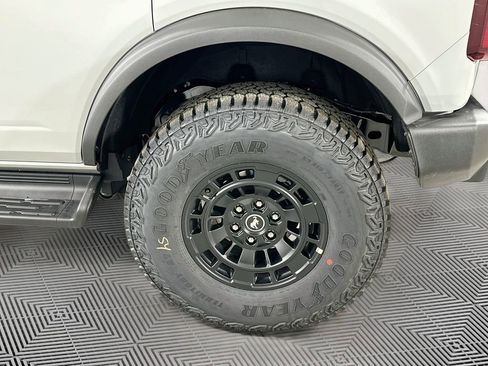 New 2026 Ford Bronco 4-Door AWD/4WD image 19