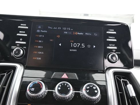 Used 2023 Kia Sorento LX FWD image 23