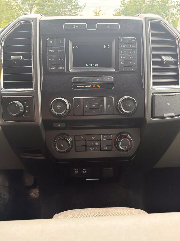 Used 2015 Ford F150 XLT AWD/4WD image 21