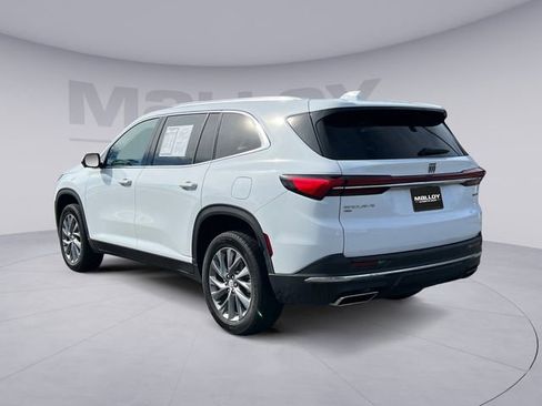 Certified 2025 Buick Enclave Preferred image 3