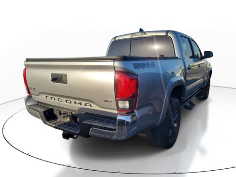 Used 2023 Toyota Tacoma SR5 AWD/4WD image 7