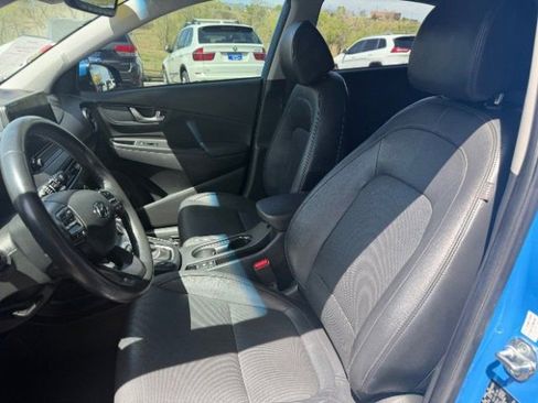 Used 2022 Hyundai Kona Limited AWD/4WD image 16