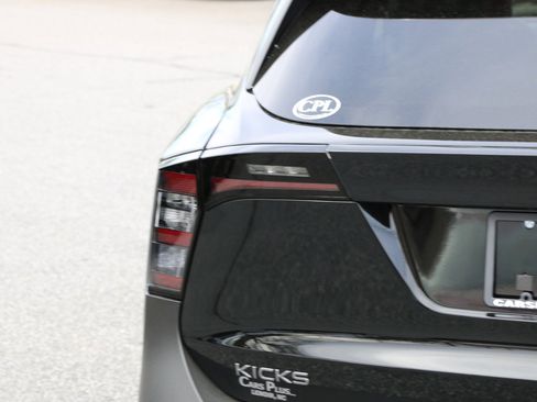 Used 2026 Nissan Kicks SR w/ Cold Weather Package image 6