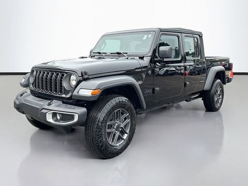 Used 2024 Jeep Gladiator Sport image 7