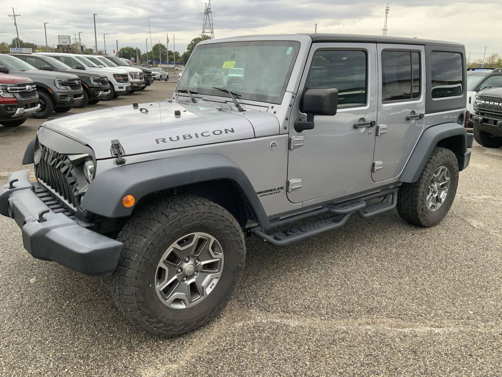 Used 2017 Jeep Wrangler Unlimited Rubicon w/ Cold Weather Group AWD/4WD image 4