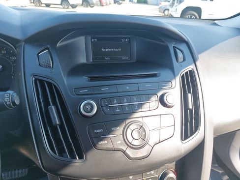 Used 2016 Ford Focus SE w/ Reverse Sensing Package FWD image 22