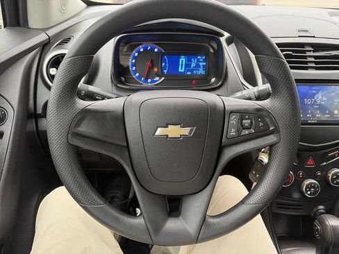 Used 2016 Chevrolet Trax LS AWD/4WD image 14