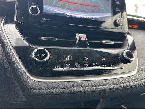 Used 2022 Toyota Corolla SE image 26