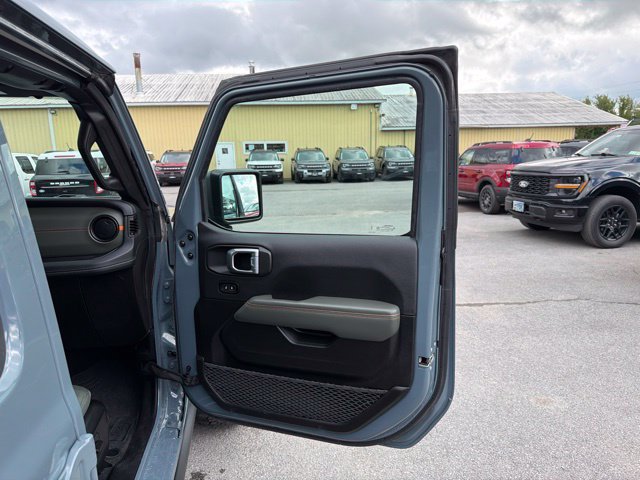 Used 2024 Jeep Gladiator Mojave AWD/4WD image 29