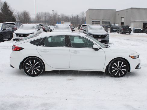 Certified 2024 Honda Civic EX-L image 4