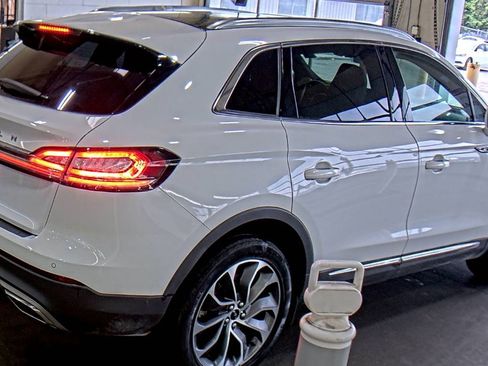 Used 2022 Lincoln Nautilus Reserve AWD/4WD image 5