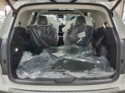 New 2026 Subaru Ascent Limited image 23